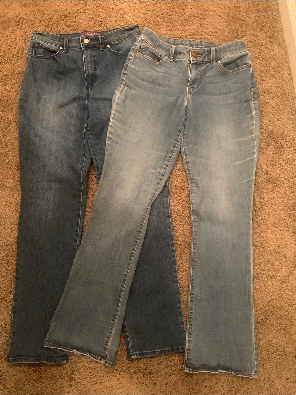 2 pair Gloria Vanderbilt Jeans Woman size 6